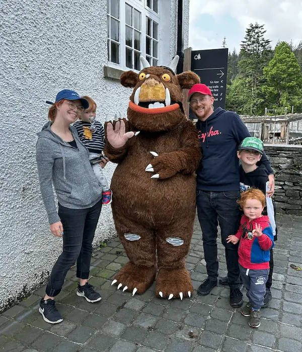 Alex Hunter with his family